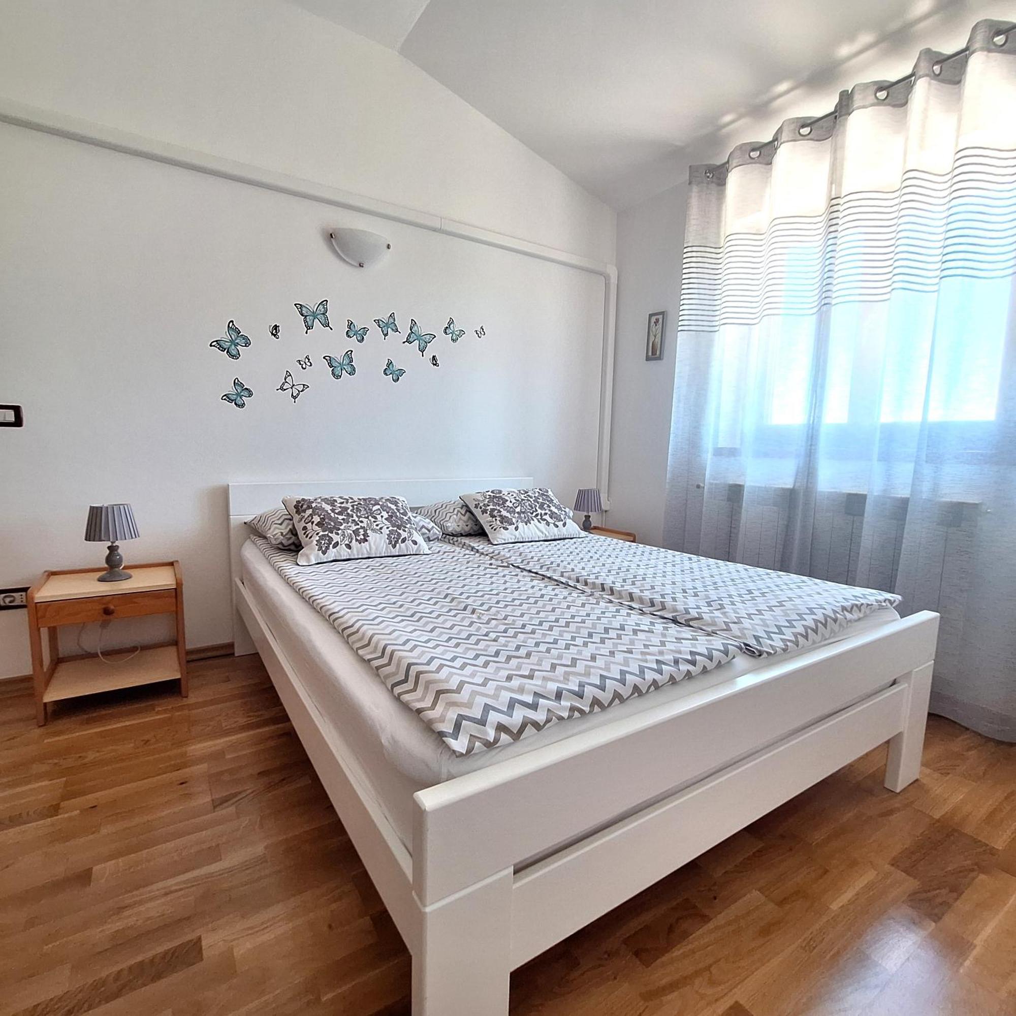 Apartment Mita Ґрожнян Екстер'єр фото