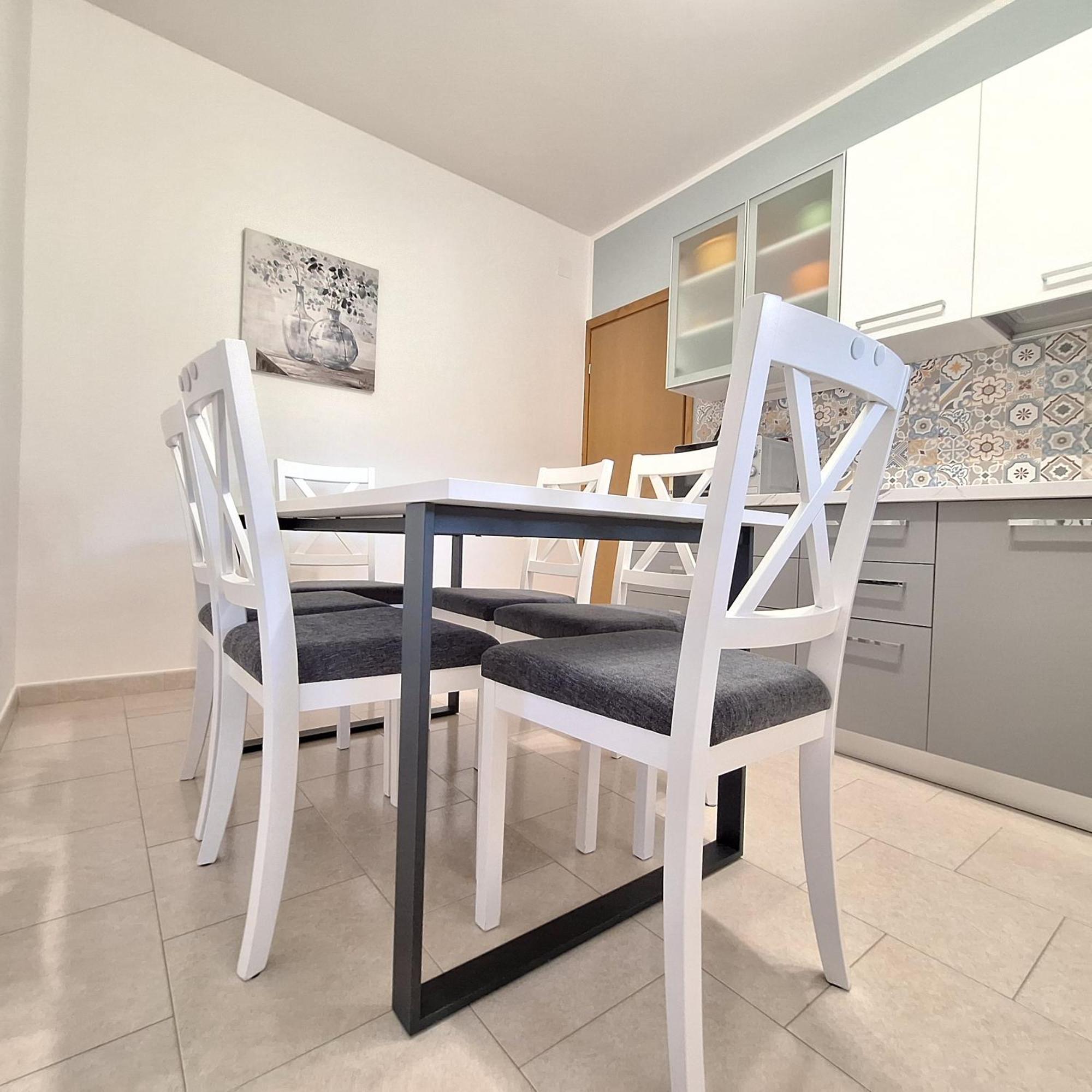 Apartment Mita Ґрожнян Екстер'єр фото